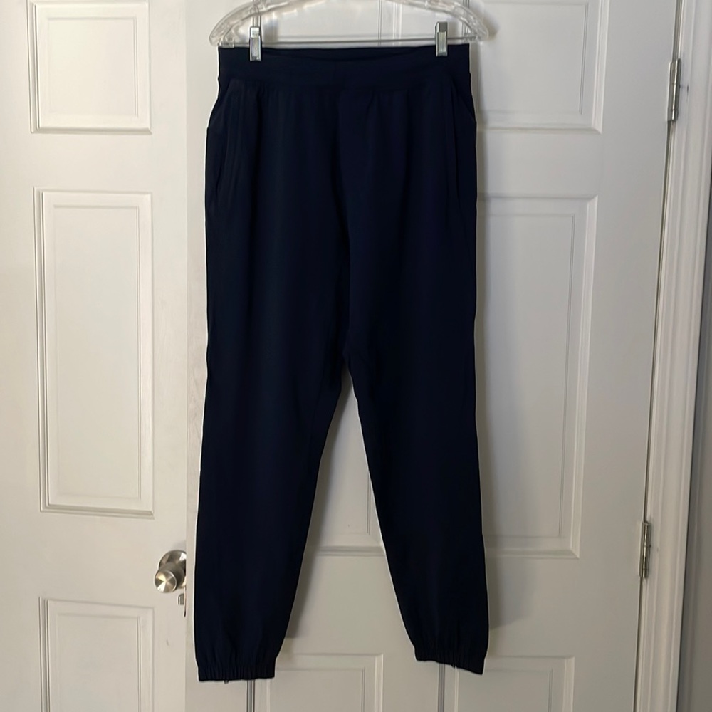 Lululemon men’s joggers
